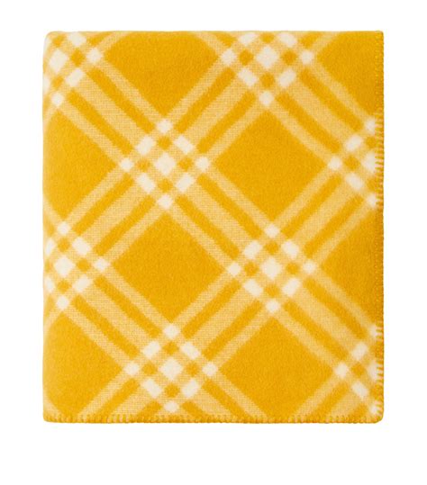 burberry wool check blanket.